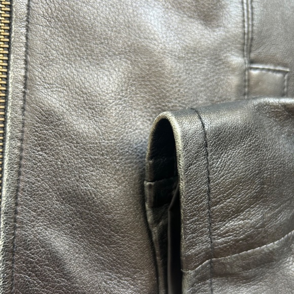 Leather jacket - Picture 8 of 9